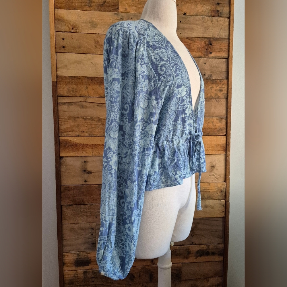 O’Neill Alena Blue Paisley Cropped Top Flowy Ruffle Coastal Boho Chic - Picture 10 of 12